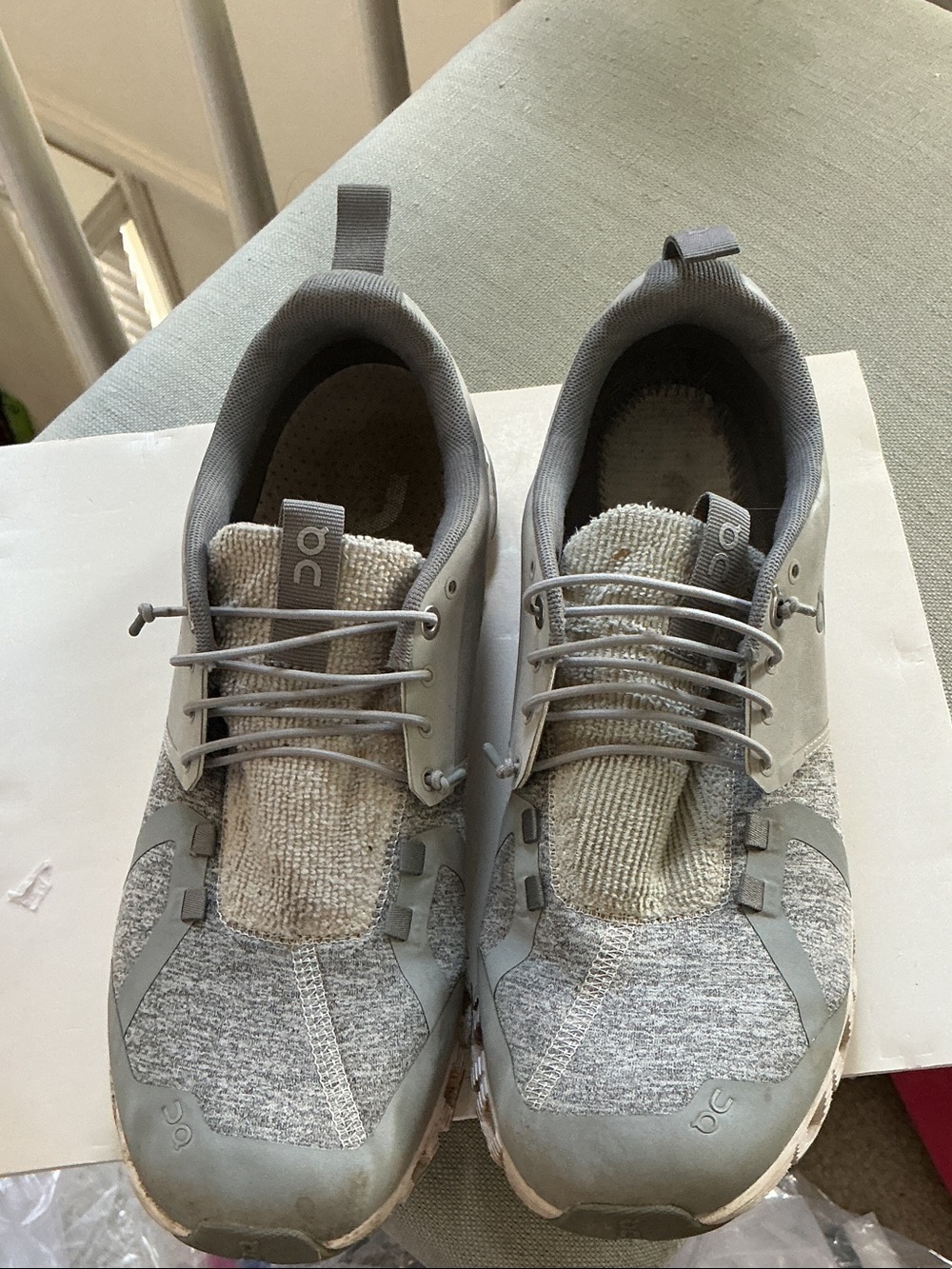 On Running Cloudswift Light Gray Sneakers